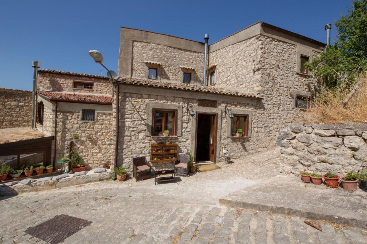 ホテルA Casa Vecchia Palazzo Adriano エクステリア 写真